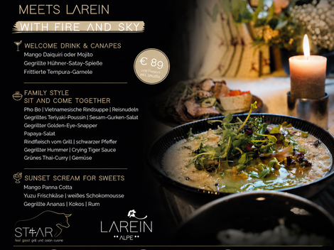 Ein elegantes Eventplakat mit dem Titel "Asia meets Larein". Es beschreibt ein kulinarisches Erlebnis mit asiatischer Küche, Getränken und süßen Leckereien, umgeben von stimmungsvollem Licht.