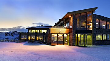 Alpenhaus at night