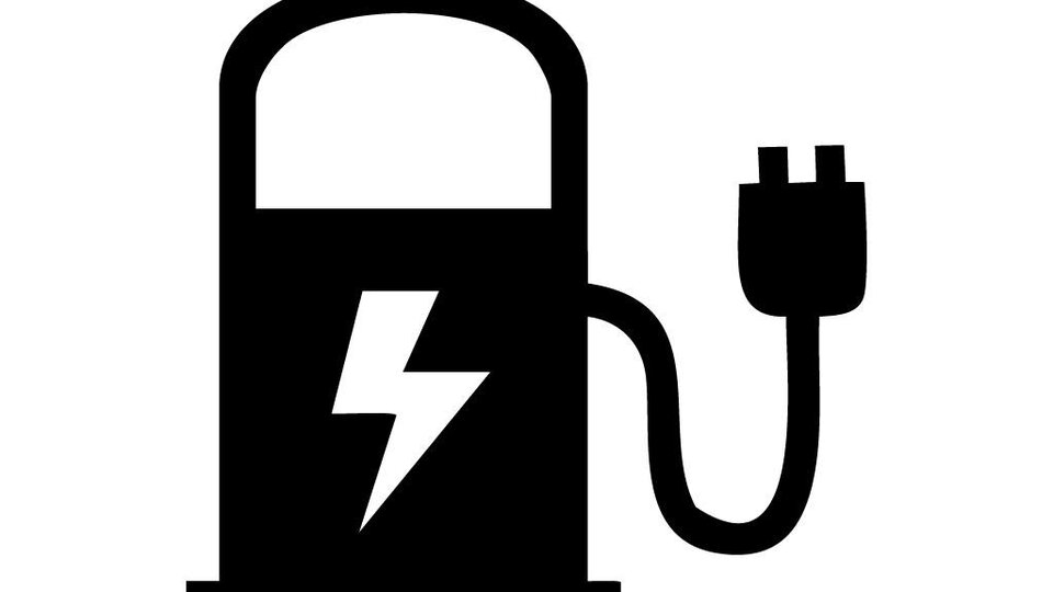 Eine stilisierte Ladesäule für Elektrofahrzeuge mit einem Blitzsymbol. Das Bild zeigt eine elektrische Steckdose für das Aufladen.