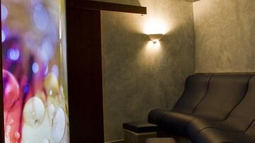hotel_angela_ruheraum_2010_danielzangerl_print (3 