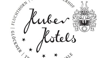 Ein stilvolles Logo der Juber Hotels mit elegantem Schriftzug. Umgeben von einem dekorativen Kreis und dem Wappen in der oberen Mitte.